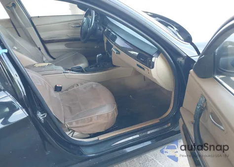 2011 BMW 328I z USA, uszkodzony, nr VIN WBAPH5G50BNM77052